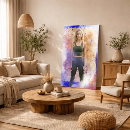 Leinwand an der Wand lehnend im Wohnzimmer ohne Rahmen